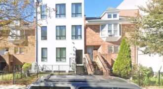 2608 University Place NW 008
